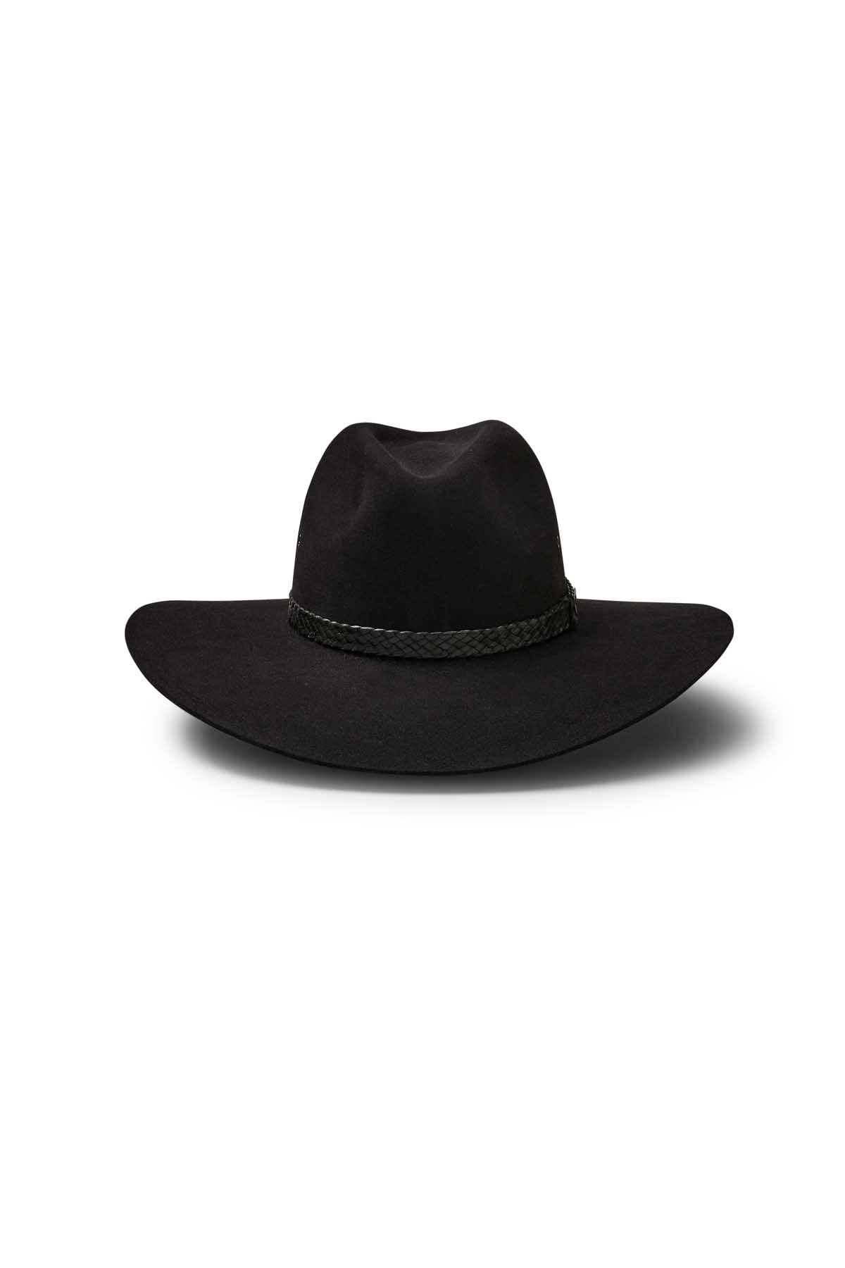 The Akubra Riverina is a wide-brimmed black hat with a curved crown and braided band, offering excellent sun protection. Shown on a white background.