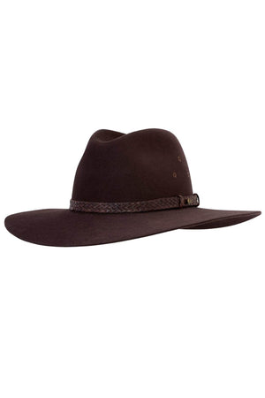 The Akubra Riverina is a brown rabbit fur felt cowboy hat with a braided band. It provides excellent sun protection, featuring small ventilation holes on one side and one of the broadest brims for ultimate coverage.