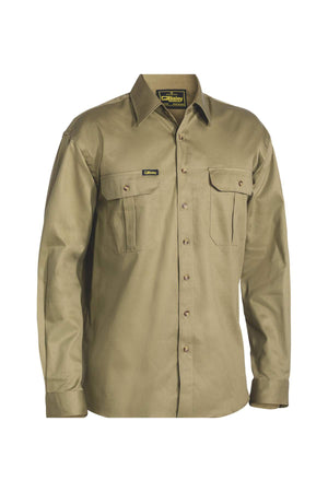 The Bisley Original Cotton Drill Shirt is a khaki long-sleeve button-up work shirt made from durable cotton fiber, featuring two chest pockets with buttoned flaps. It offers excellent sun protection and is designed with a pointed collar, neatly buttoned to the top.