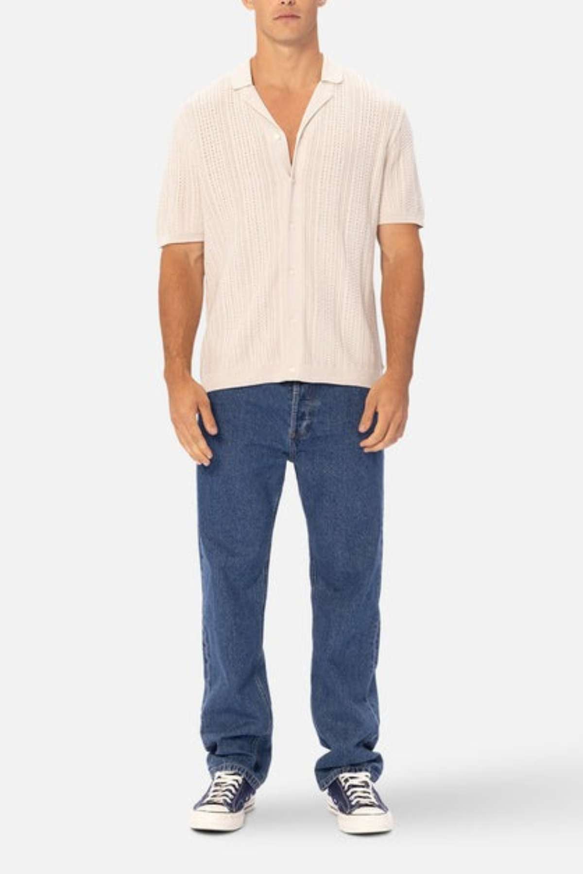 Industrie - The washed Alessio short sleeve shirt - a button up swhirt modelled with jeans and sneakers