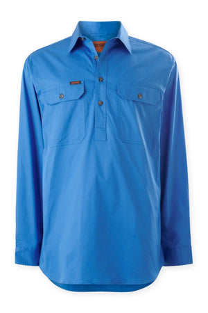 The Mustang Signature Closed Front Workshirt is a blue, men's long-sleeved shirt with a collar and two buttoned chest pockets. Made from lightweight cotton fabric, it offers a relaxed fit.