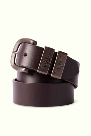 RM Williams Drover Belt in the colour Chestnut. Front angle of belt coil.