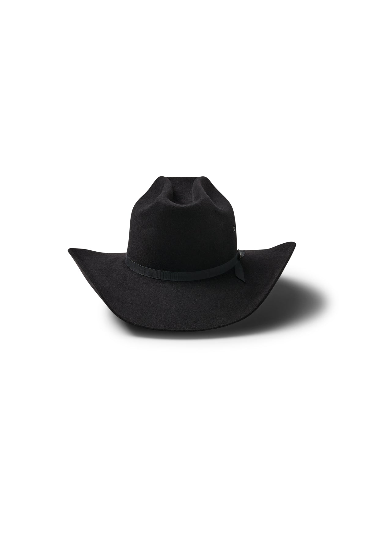 The Akubra Outback Club is a black hat with a curved brim and black band, inspired by Australian country music legends like Lee Kernaghan, shown on a white background.