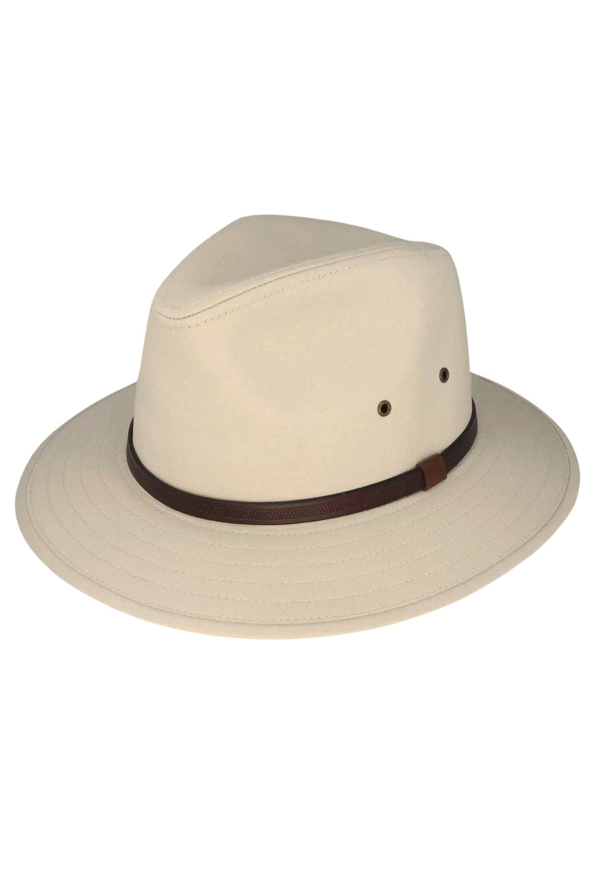 This Avenel Canvas Safari, crafted from 100% cotton, features a wide brim and a dark brown band around the base, offering both style and UPF 50+ sun protection for your adventures.