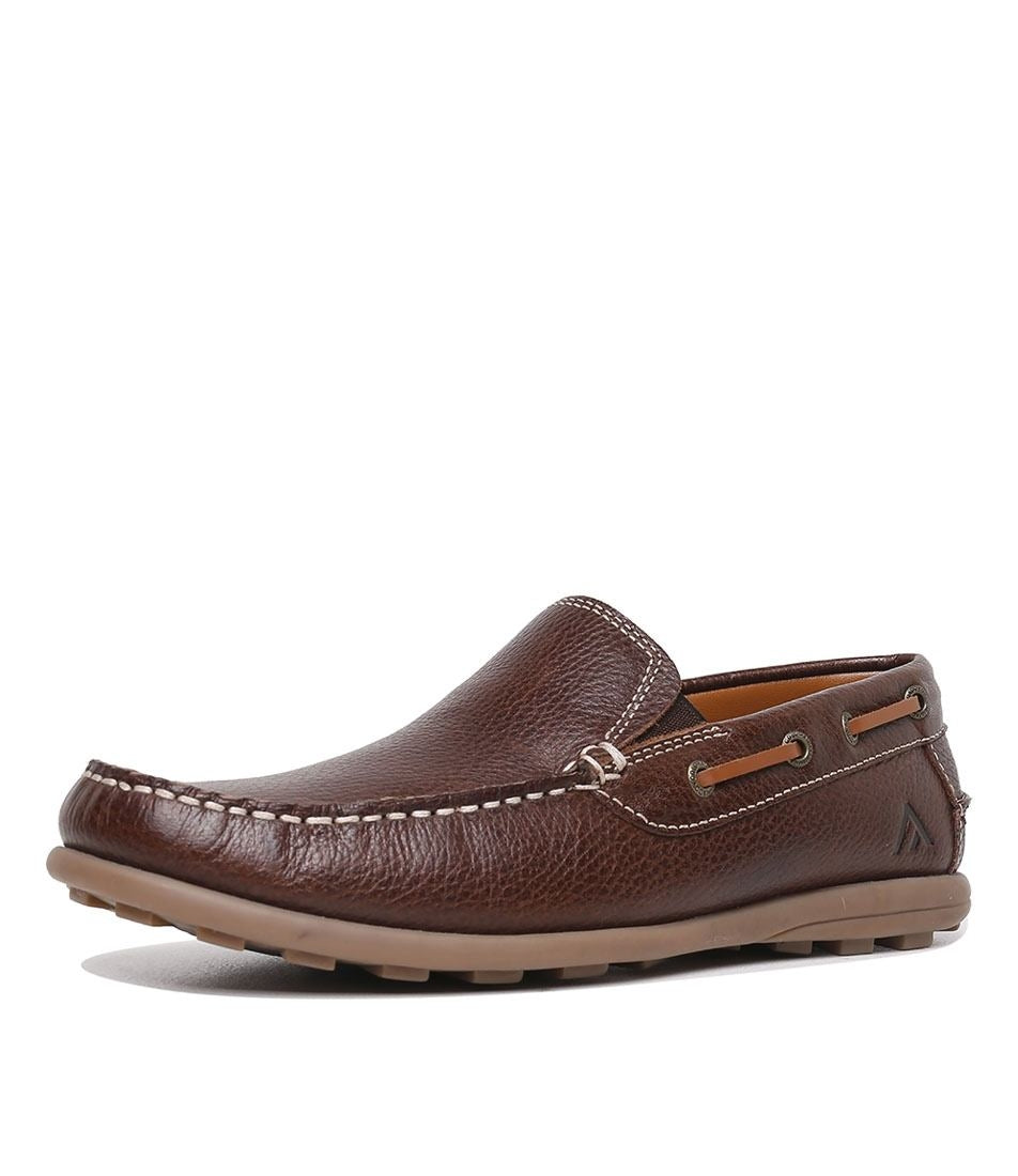 The Colorado Rocana Leather Slip-On blends style and comfort with moccasin-style stitching, a durable rubber sole, side lacing details, and a subtle logo—making it perfect for everyday elegance.