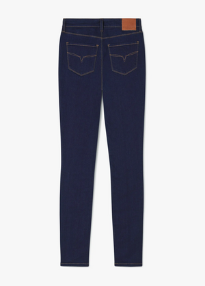 Back view of the RM Williams Albury Jean in dark blue, high-rise skinny fit with two rear pockets adorned with decorative stitching and signature Longhorn embroidery. A brown leather patch graces the waistband. Crafted from stretch cotton denim, these jeans feature gold stitching throughout and provide a slim fit down to the ankle.