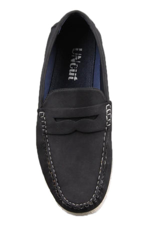 Introducing the UNcut Waves Shoe: a single black moccasin-style loafer with intricate white stitching along the front and side edges, accented by a charming bow detail on the top-front. The insole is black with the brand name elegantly printed in white, making it perfect for a casual look. Available in UK sizing.