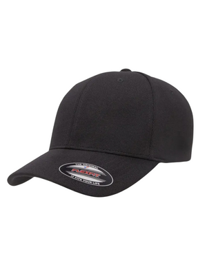 The FlexFit Cool Dry Sports Cap is presented against a white background, showcasing its curved brim and a "FLEXFIT" sticker on the front. Its lightweight nature and moisture-wicking technology provide comfort for any activity.