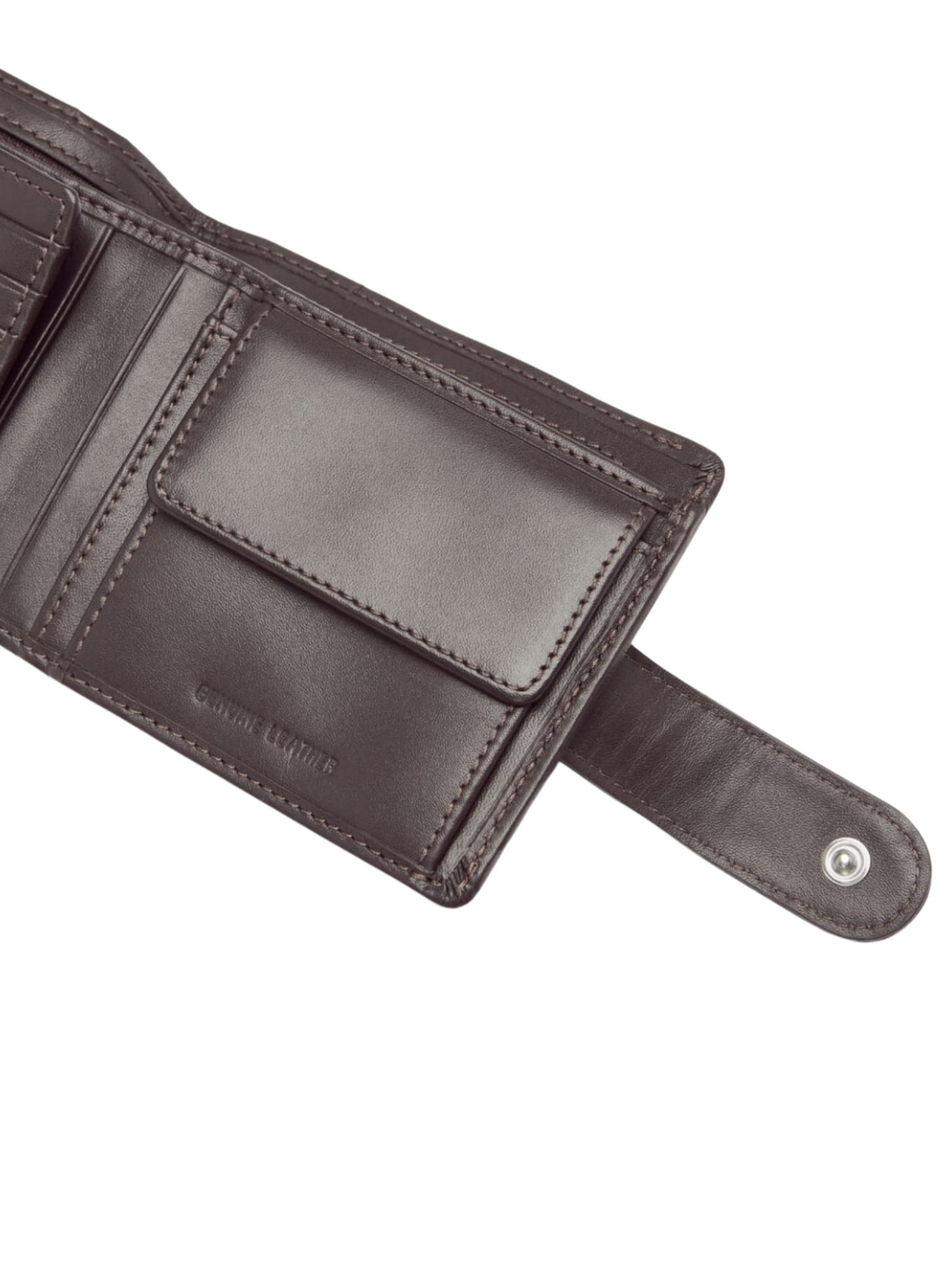 The RM Williams Wallet with Coin Pocket and Tab is crafted from supple Yearling leather. It features a coin pouch with a flap, card slots, and a snap button closure. Elegantly adorned with a Nickel Longhorn embellishment, it adds distinctive style in an open brown design.