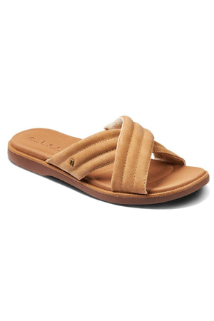 Experience ultimate comfort with the REEF Lofty Lux X tan sandal. Its cushioned, quilted cross-strap design, flat sole, and open-toe style make it ideal for casual wear, blending style with eco-friendly innovation.