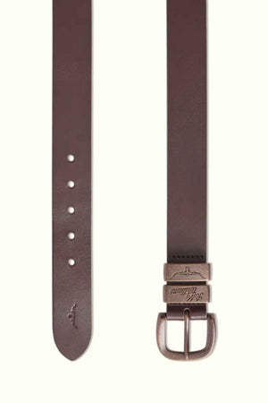 RM Williams Drover Belt in the colour Chestnut. Top view of belt laying flat 