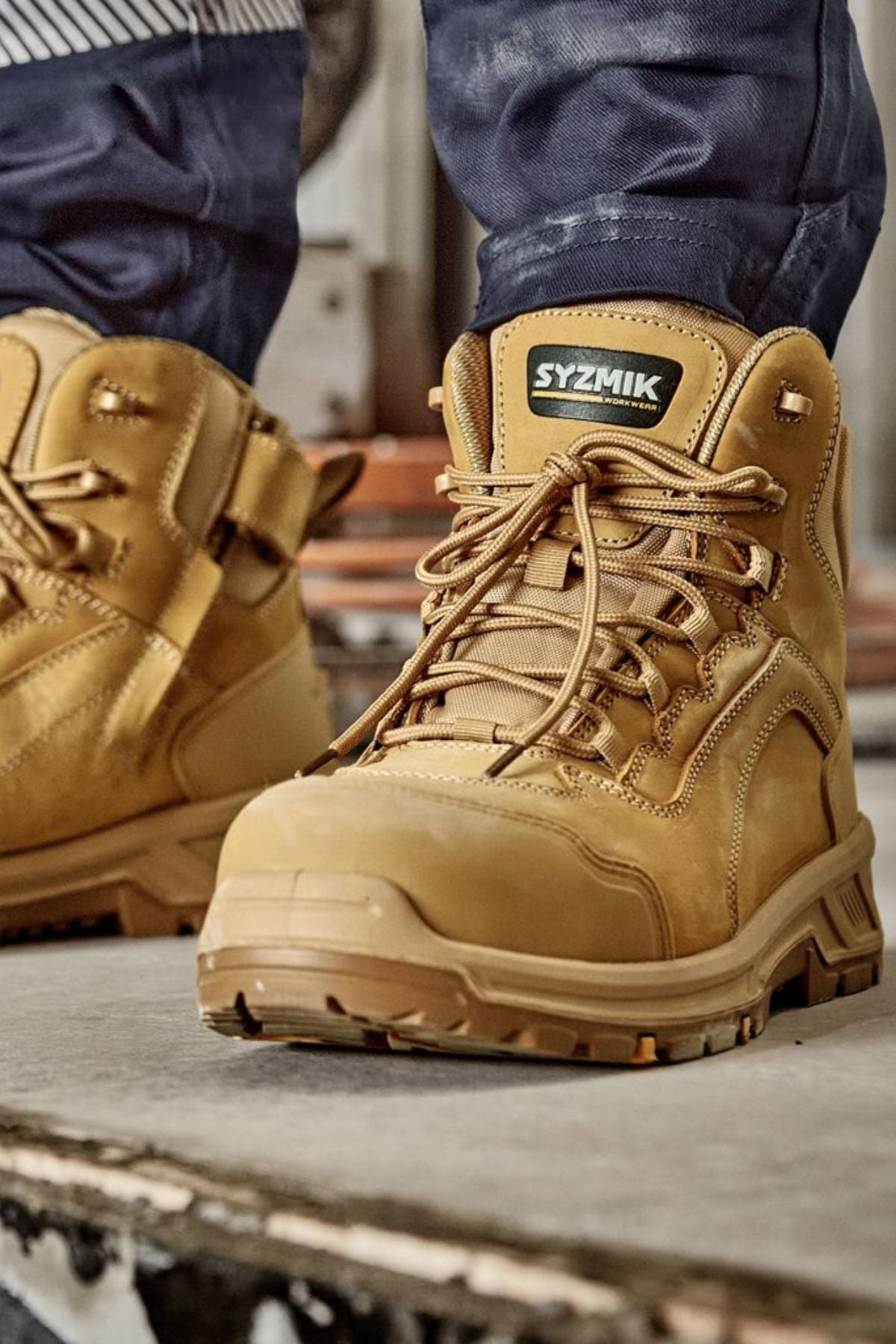 Syzmik UltraLite Lo Black Freelock Boot