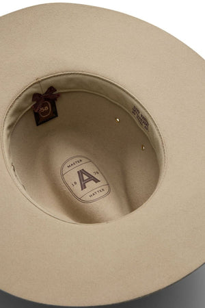 Akubra Next Traveller