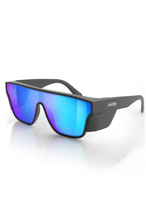 Introducing the SafeStyle Primes Matte Black Frame Reflectors Blue Lens sunglasses. These stylish shades feature large, mirrored blue lenses that transition seamlessly into a gradient effect from blue to purple. The matte black frames and arms boast a distinctive angular design adorned with the signature SafeStyle logo. Crafted from recyclable polycarbonate, the lenses provide essential UV protection to keep your eyes safe and stylish.