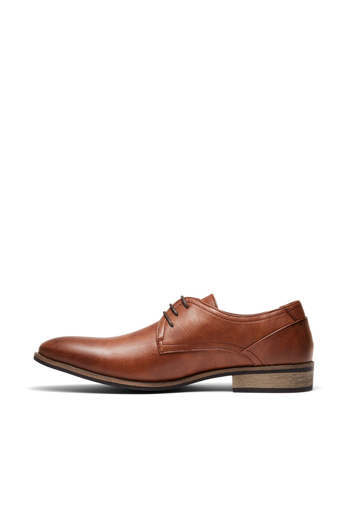 The UNcut Rhine Shoe, in brown with laces, low heel, and slightly pointed toe, ideal for formal events, is shown in profile on a white background.
