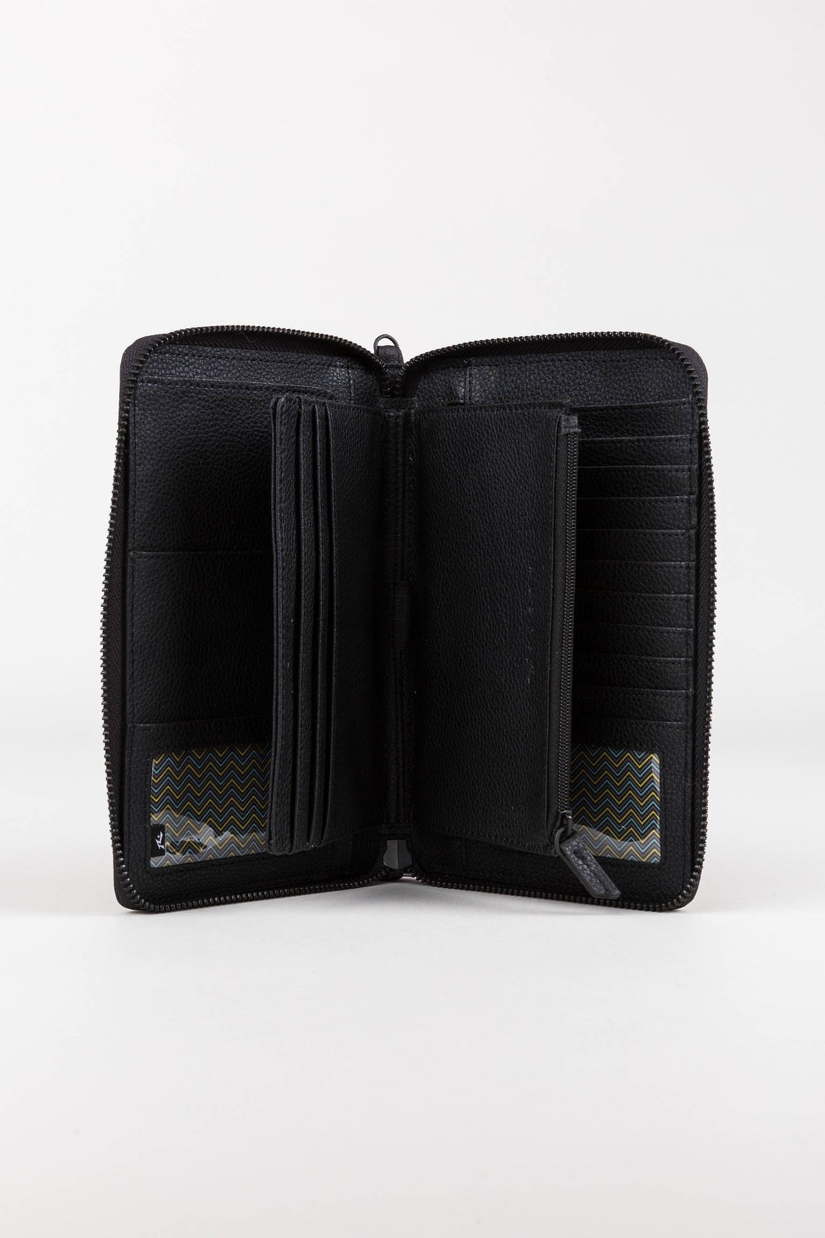 Rusty Getaway Leather Travel Wallet (4498573983881)